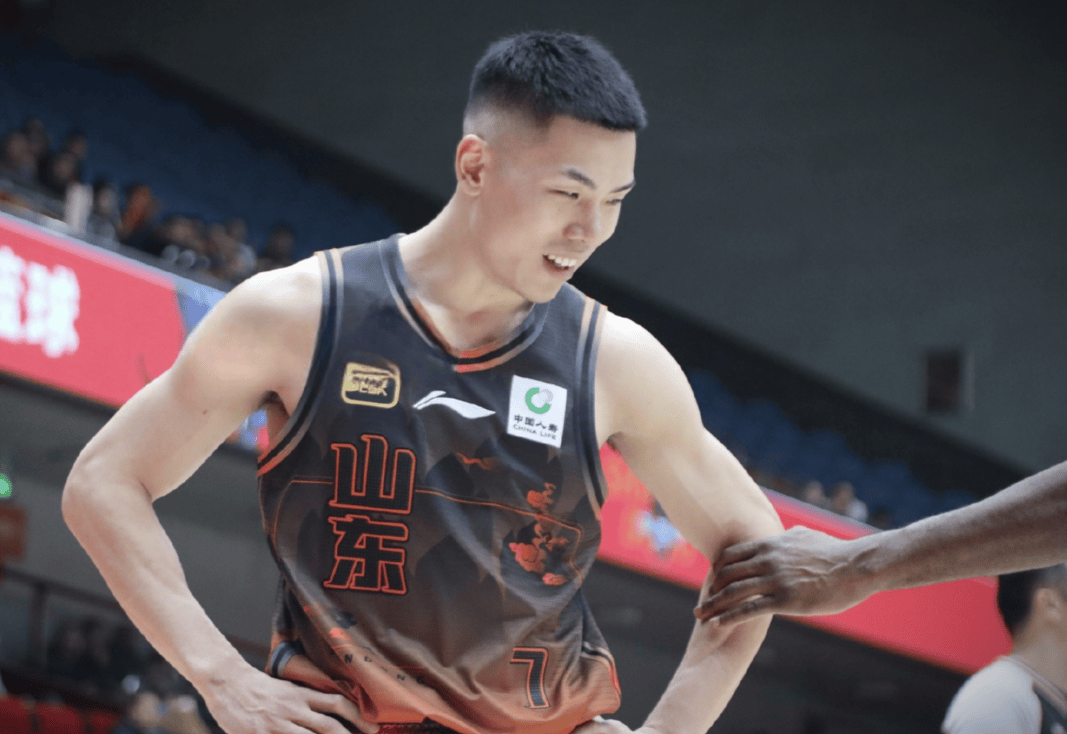 九游游戏中心窗口期CBA季后赛传出新动向，山东男篮再遭质疑，管理层表态：管理层满意，心理建设被强调的简单介绍