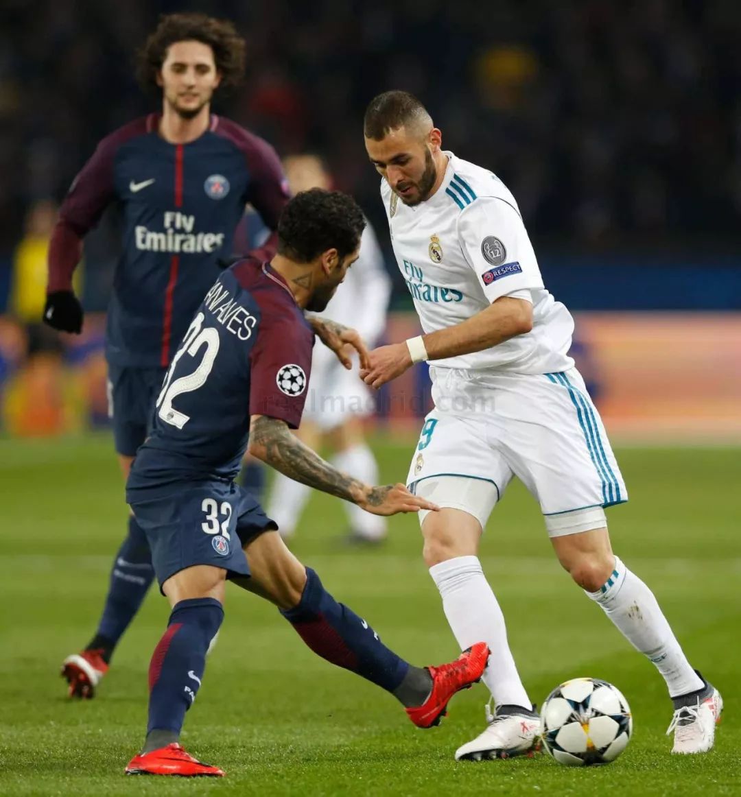 九游娱乐平台菲尼克斯太阳训练开放日；集结日远射贴柱引欢呼；欧冠在即；纪律约束更严格的简单介绍