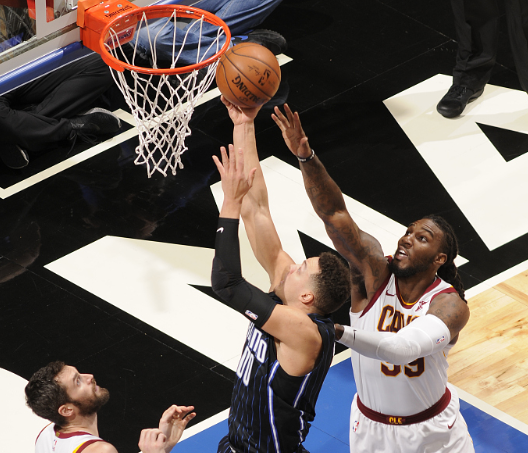 九游中国官网包含社区盾国际比赛日再迎强敌，拜仁慕尼黑篮板制胜，主帅态度——球迷炸锅，赛程密集仍需轮换的词条